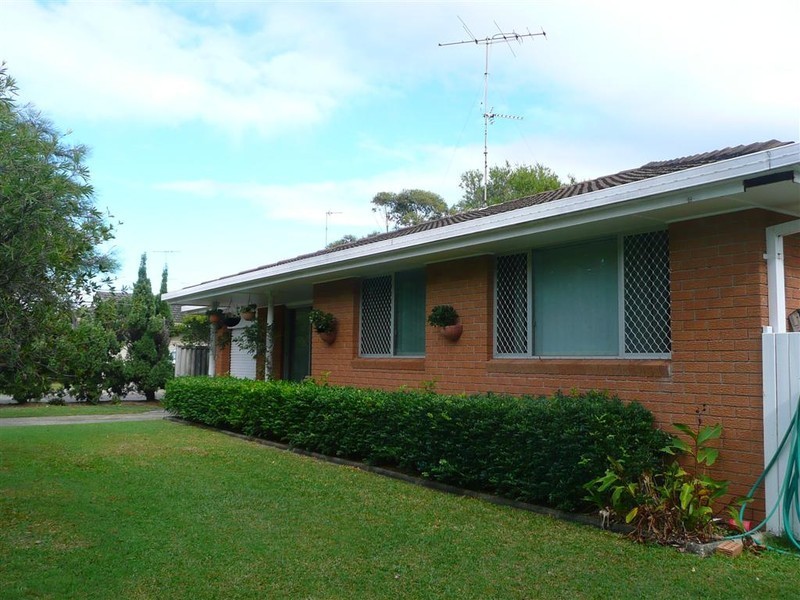 3 Binnacle Court, Mermaid Waters QLD 4218