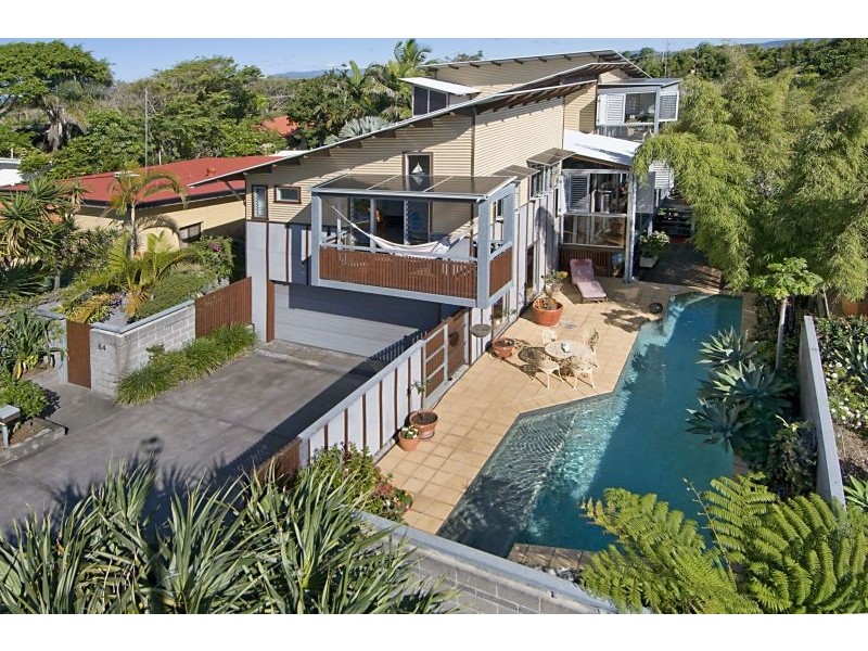 64 Dolphin Avenue, Mermaid Waters QLD 4218