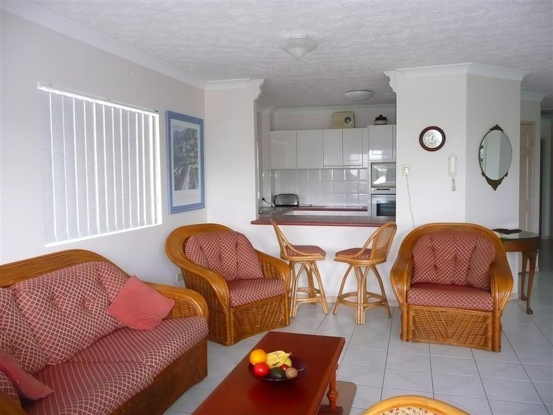 6  Petrel Avenue, Mermaid Beach QLD 4218