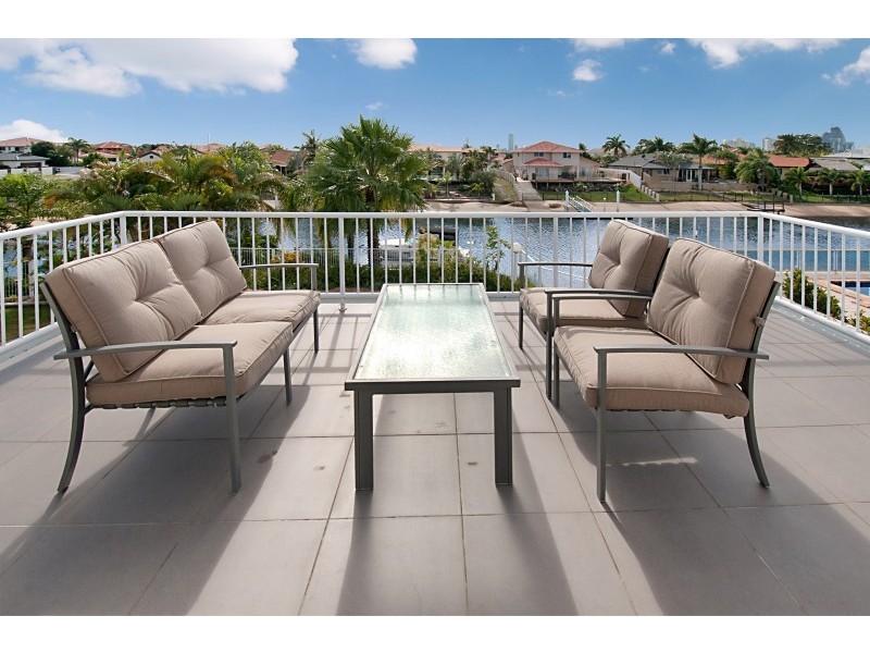 30 Cessnock Close, Mermaid Waters QLD 4218