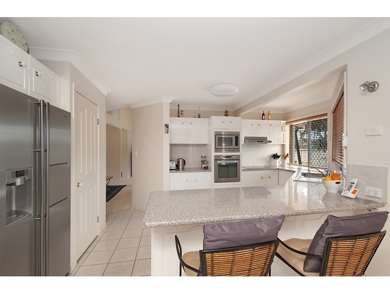 30 Cessnock Close, Mermaid Waters QLD 4218