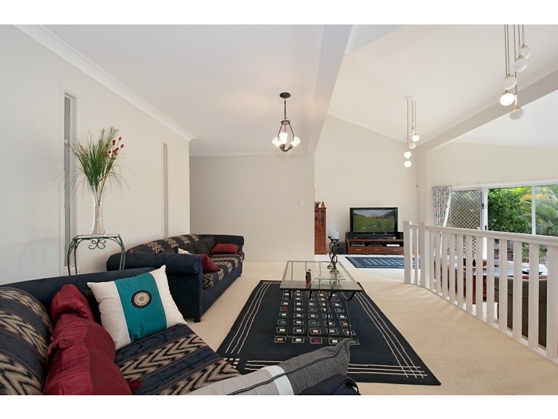 30 Cessnock Close, Mermaid Waters QLD 4218