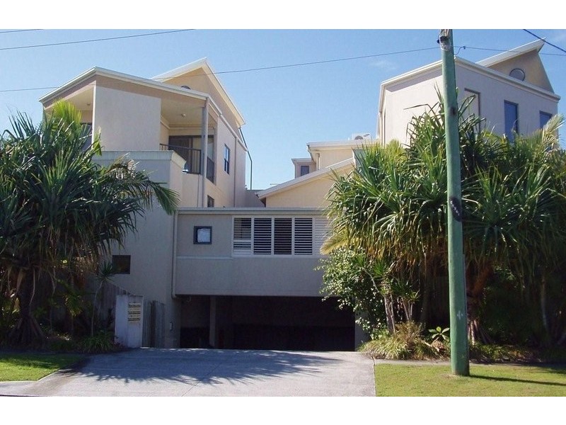 53 Petrel Avenue, Mermaid Beach QLD 4218