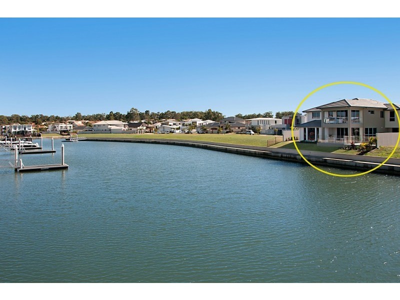 4 Middle Quay Drive, Biggera Waters QLD 4216
