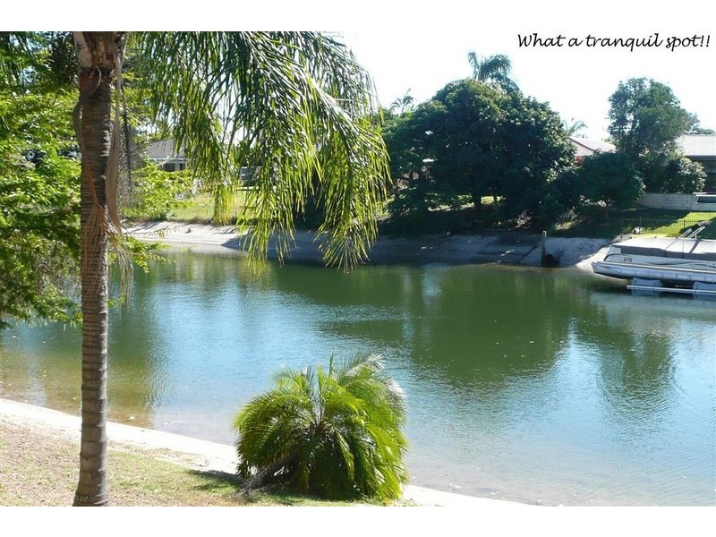 2/41 Karbunya Street, Mermaid Waters QLD 4218