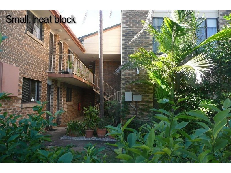 2/41 Karbunya Street, Mermaid Waters QLD 4218