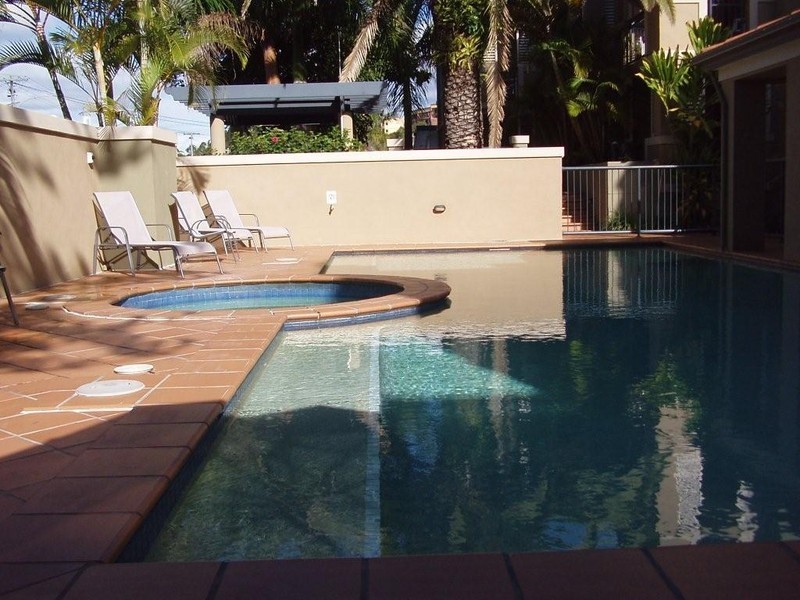 38 Petrel Avenue, Mermaid Beach QLD 4218
