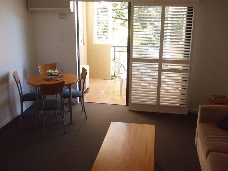 38 Petrel Avenue, Mermaid Beach QLD 4218