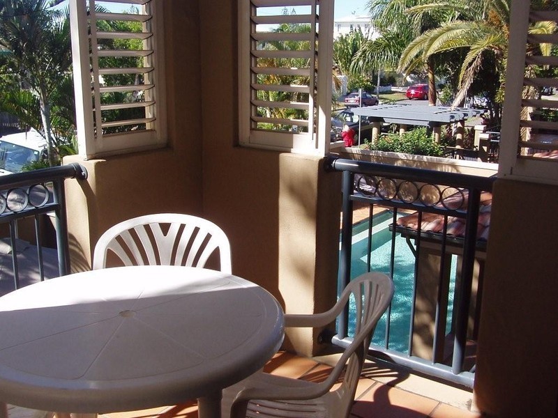 38 Petrel Avenue, Mermaid Beach QLD 4218