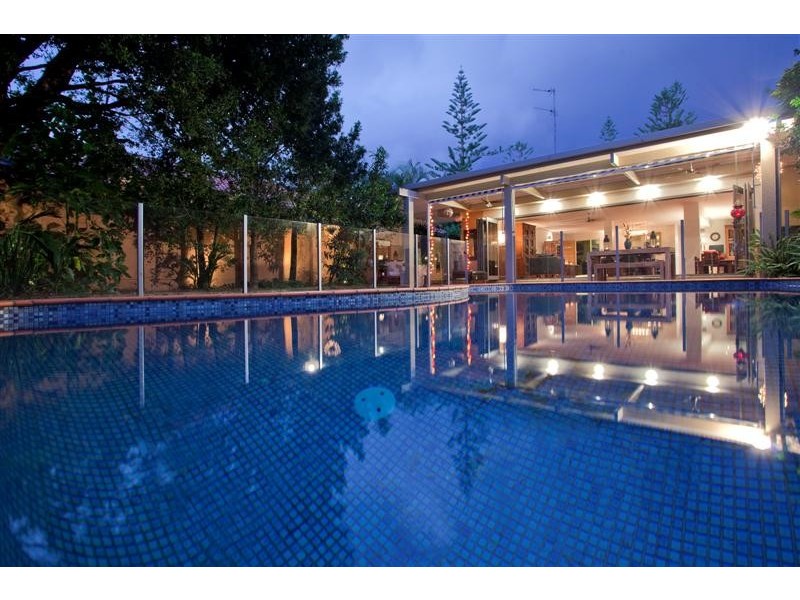 2 The Lido, Isle Of Capri QLD 4217