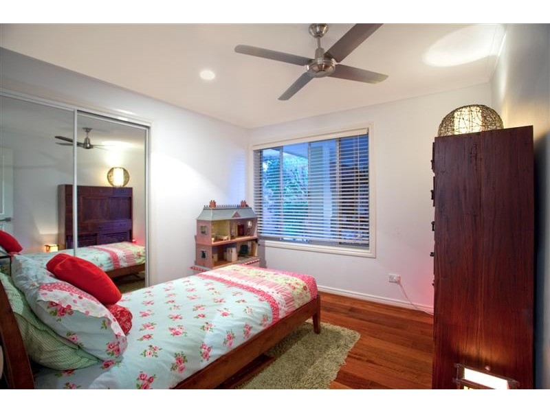 2 The Lido, Isle Of Capri QLD 4217
