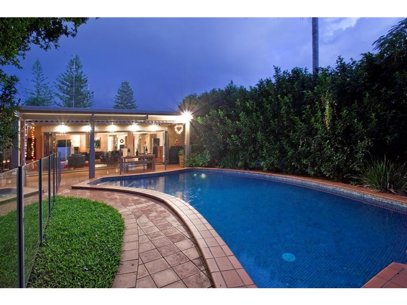 2 The Lido, Isle Of Capri QLD 4217