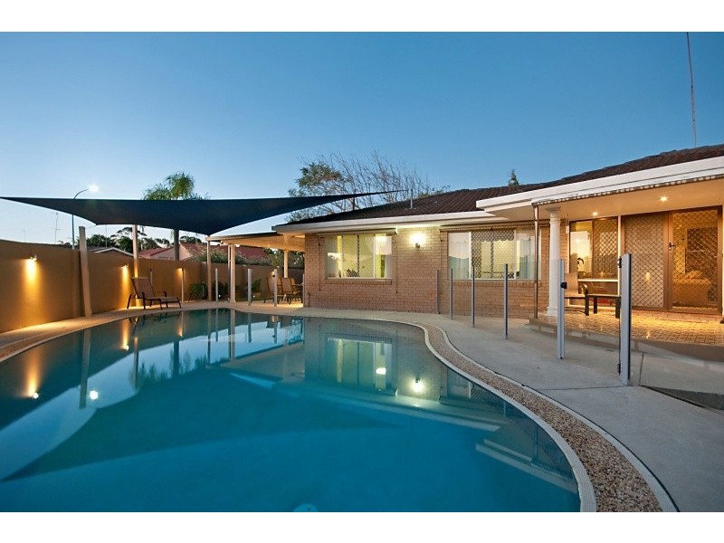 21 Fairsky Avenue, Mermaid Waters QLD 4218