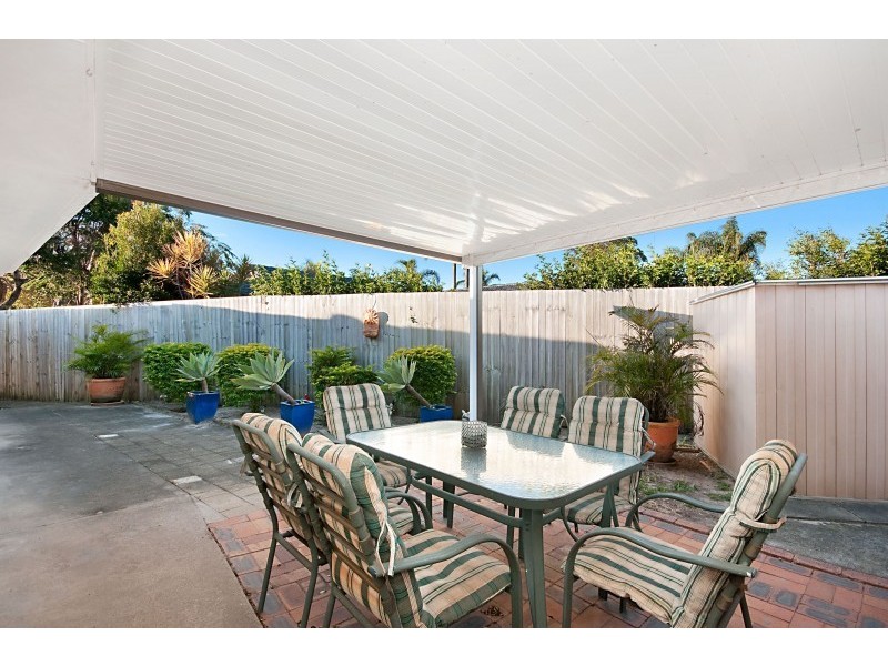 21 Fairsky Avenue, Mermaid Waters QLD 4218