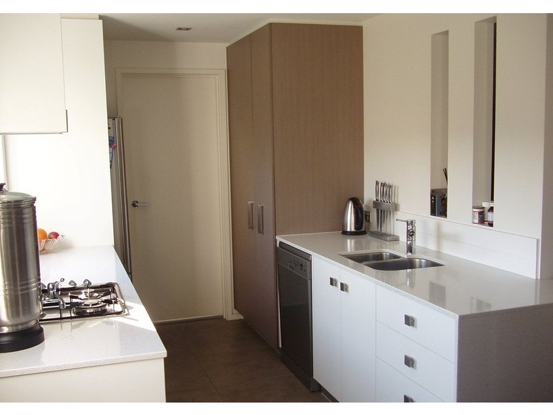 3027 The Boulevard, Carrara QLD 4211