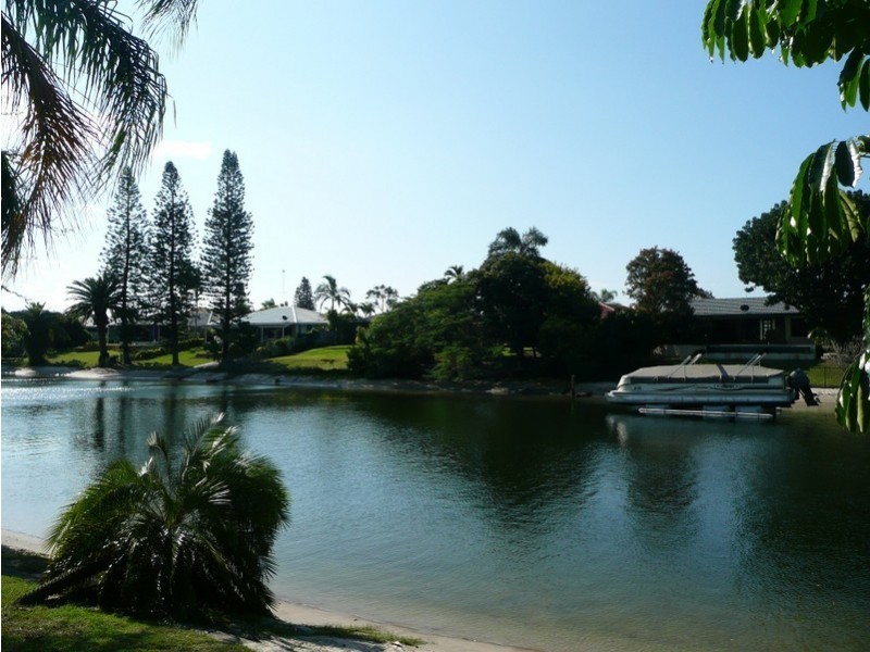 1/41 Karbunya Street, Mermaid Waters QLD 4218