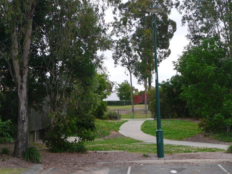 1/6 Comore Drive, Varsity Lakes QLD 4227
