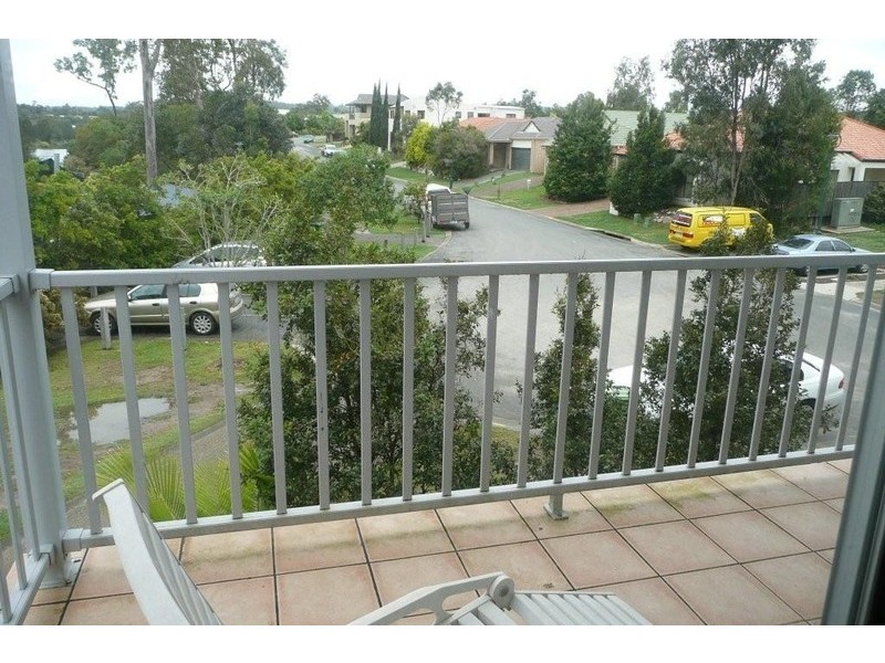 1/6 Comore Drive, Varsity Lakes QLD 4227