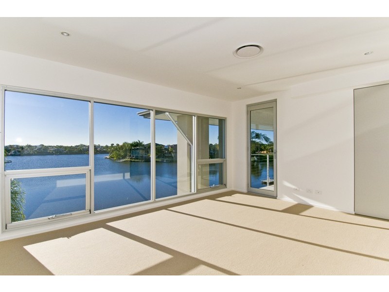 37 Martinique Way, Clear Island Waters QLD 4226