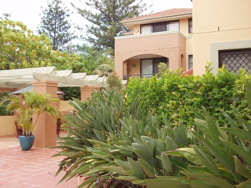 40 Ventura Road, Mermaid Beach QLD 4218
