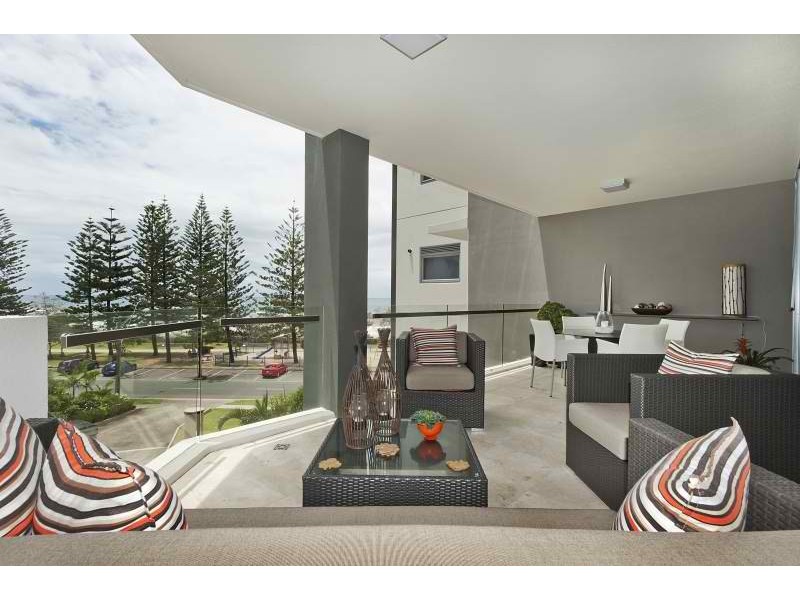 302/ 200 The Esplanade, Burleigh Heads QLD 4220