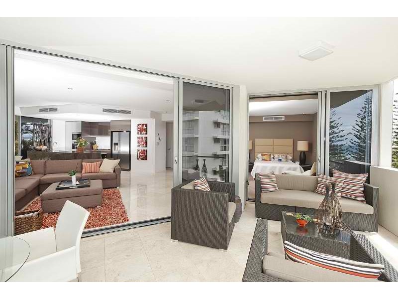 302/ 200 The Esplanade, Burleigh Heads QLD 4220