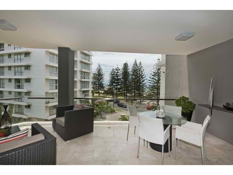 302/ 200 The Esplanade, Burleigh Heads QLD 4220