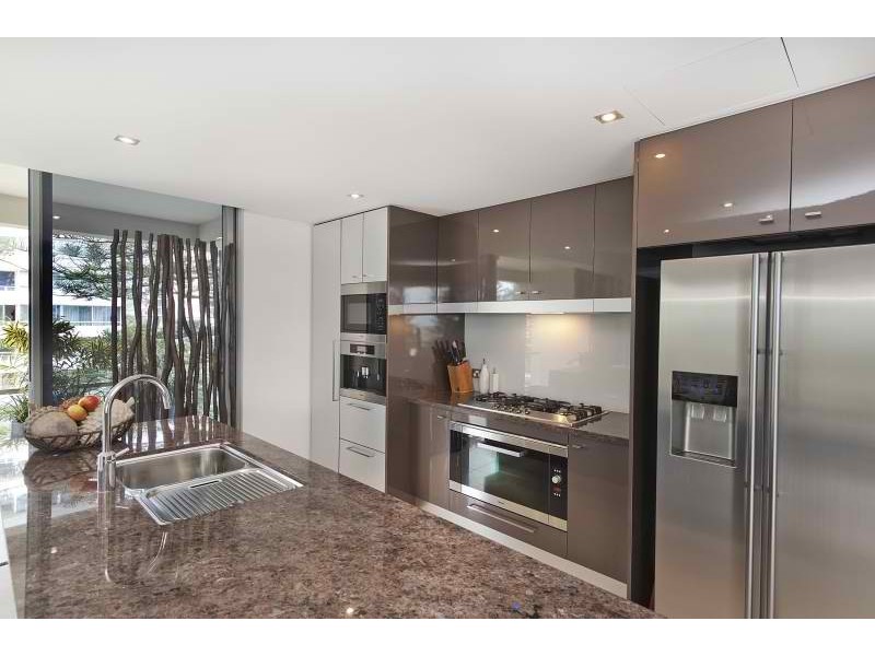 302/ 200 The Esplanade, Burleigh Heads QLD 4220