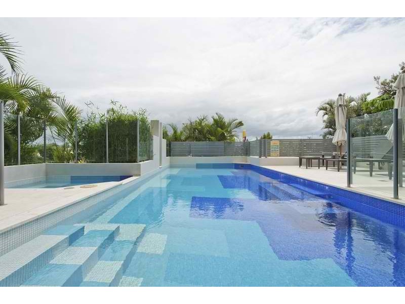 302/ 200 The Esplanade, Burleigh Heads QLD 4220