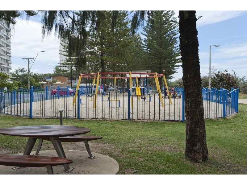 302/ 200 The Esplanade, Burleigh Heads QLD 4220