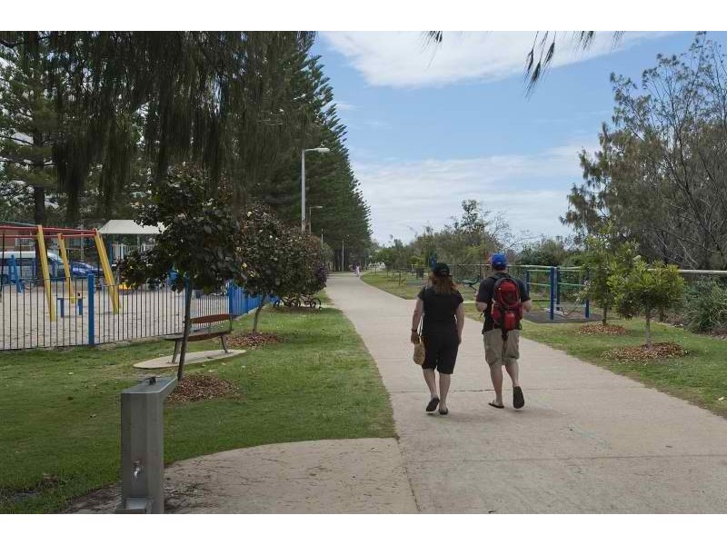 302/ 200 The Esplanade, Burleigh Heads QLD 4220