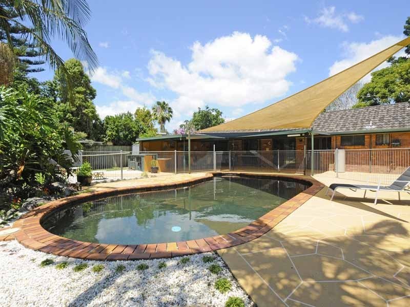 28 Larch Street, Tallebudgera QLD 4228