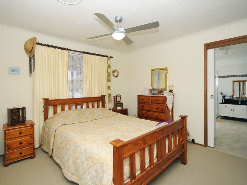 28 Larch Street, Tallebudgera QLD 4228