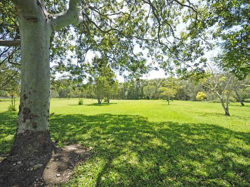 28 Larch Street, Tallebudgera QLD 4228