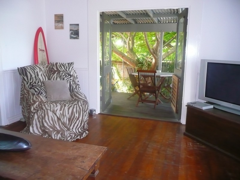 152 Sunshine Parade, Miami QLD 4220