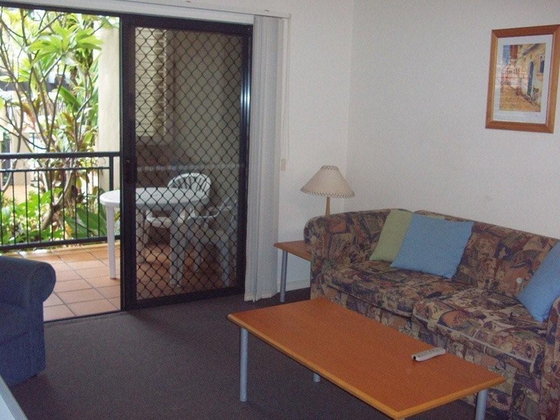 38 Petrel Avenue, Mermaid Beach QLD 4218