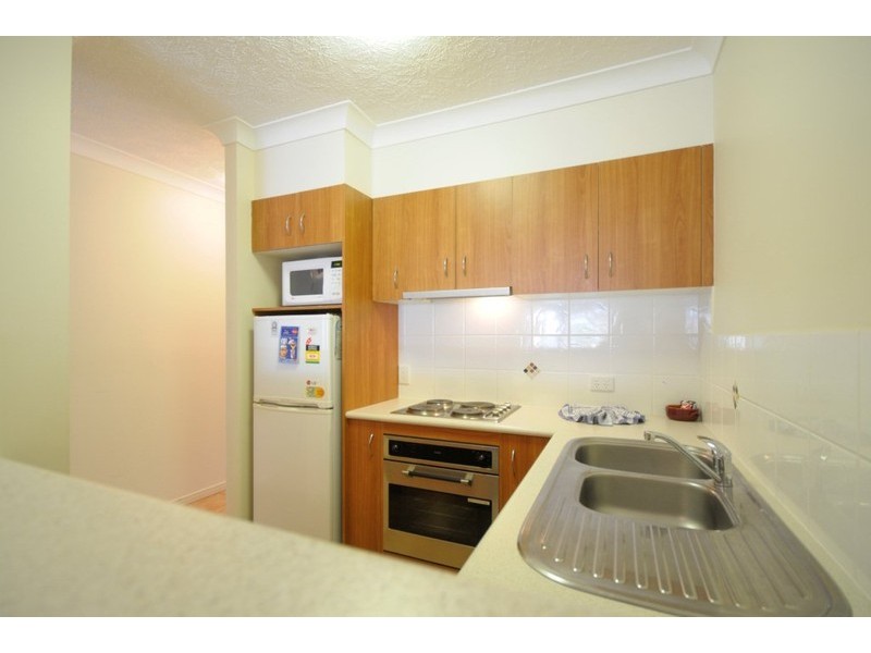 38 Petrel Avenue, Mermaid Beach QLD 4218