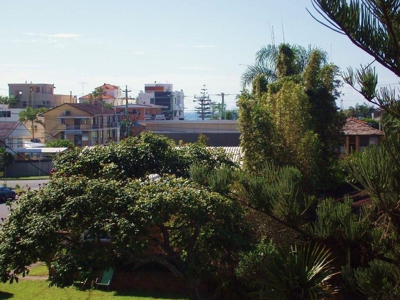 38 Petrel Avenue, Mermaid Beach QLD 4218