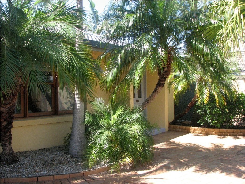 59 Oceanic Drive, Mermaid Waters QLD 4218