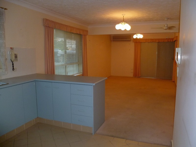 32 Ocean Street, Mermaid Beach QLD 4218