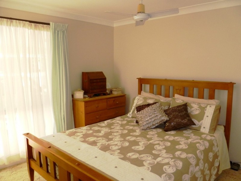 8 Pyrmont Street, Robina QLD 4226