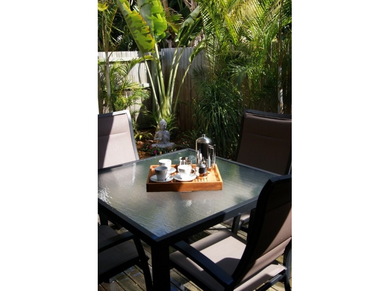 1/2264 Gold Coast Hwy, Mermaid Beach QLD 4218