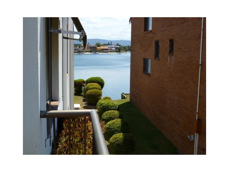 7/37 Duet Drive, Mermaid Waters QLD 4218