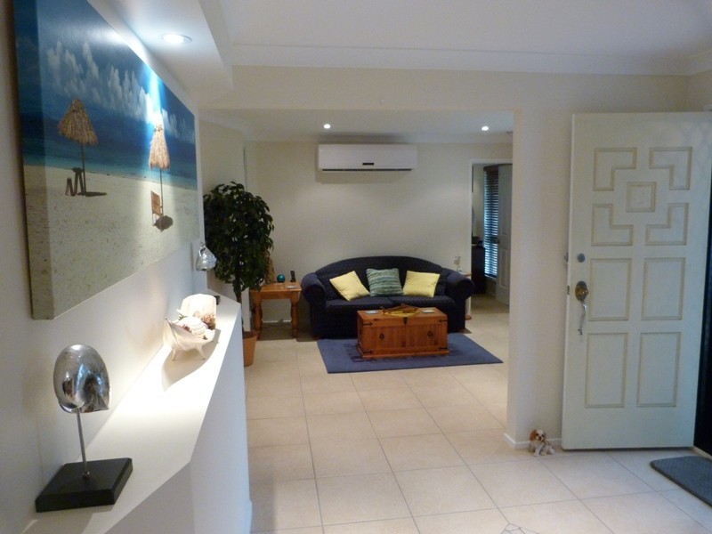 8 Sumach Place, Palm Beach QLD 4221