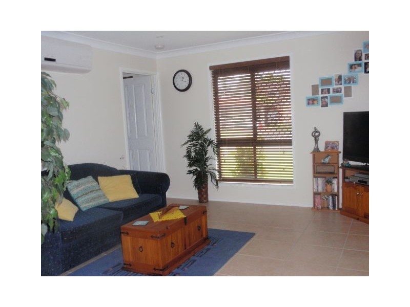 8 Sumach Place, Palm Beach QLD 4221