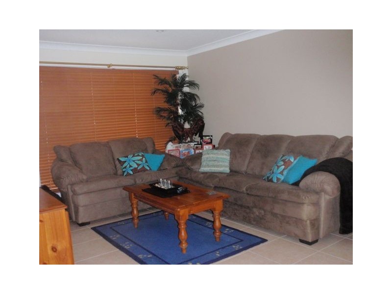 8 Sumach Place, Palm Beach QLD 4221