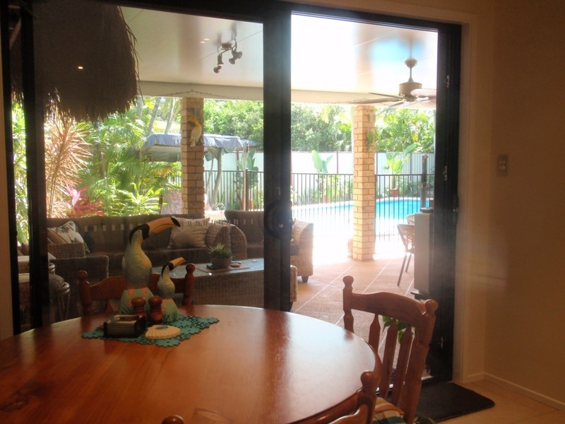 8 Sumach Place, Palm Beach QLD 4221