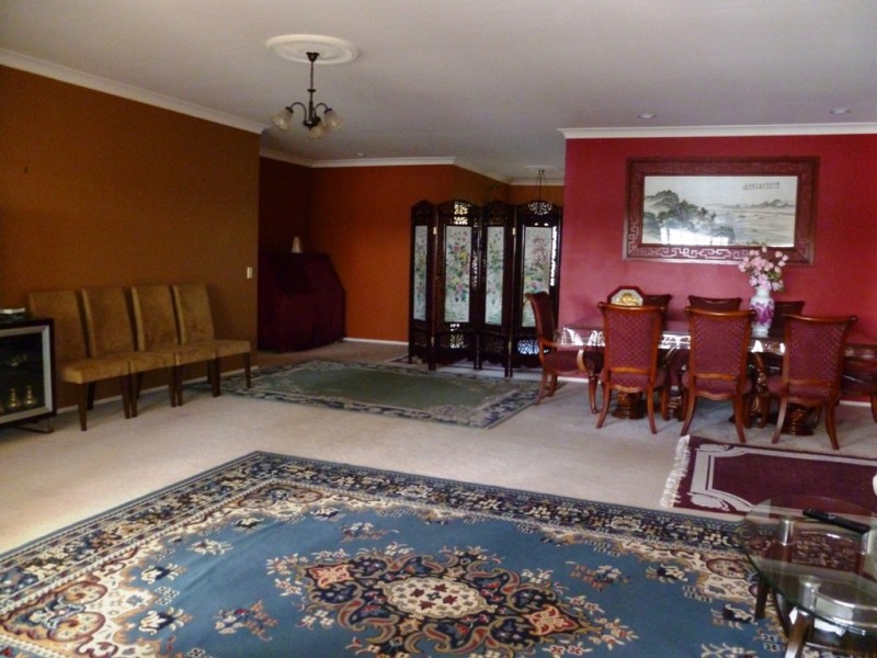 Clear Island Waters QLD 4226