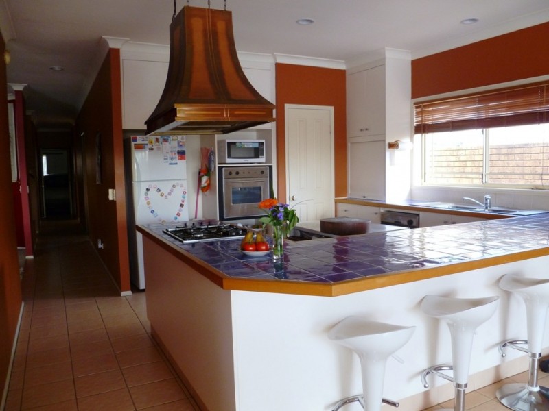 Clear Island Waters QLD 4226