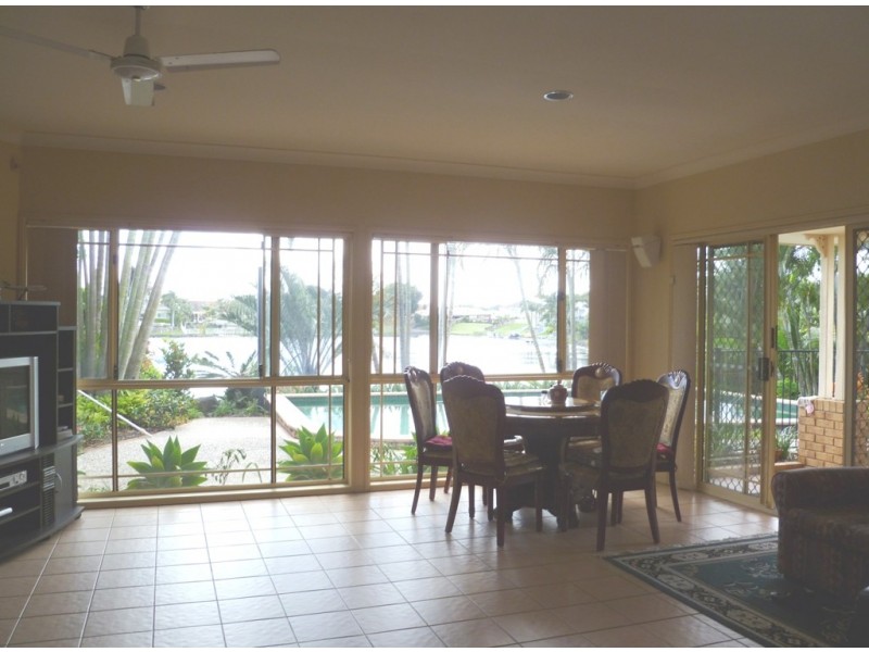 Clear Island Waters QLD 4226